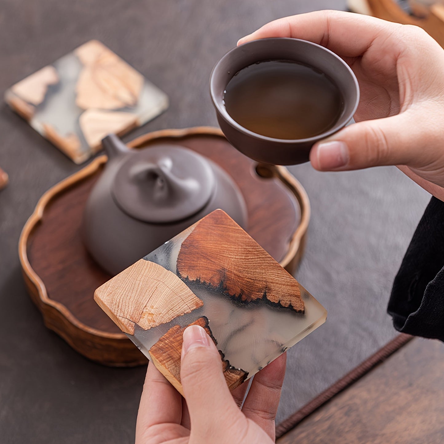 4pcs, Handmade Drink Coaster Set Modern Wooden Coasters Epoxy Resin Cedar Coster for Coffee Table, Tabletop Protection Decor (Epoxy Resin Cedar Coster)
